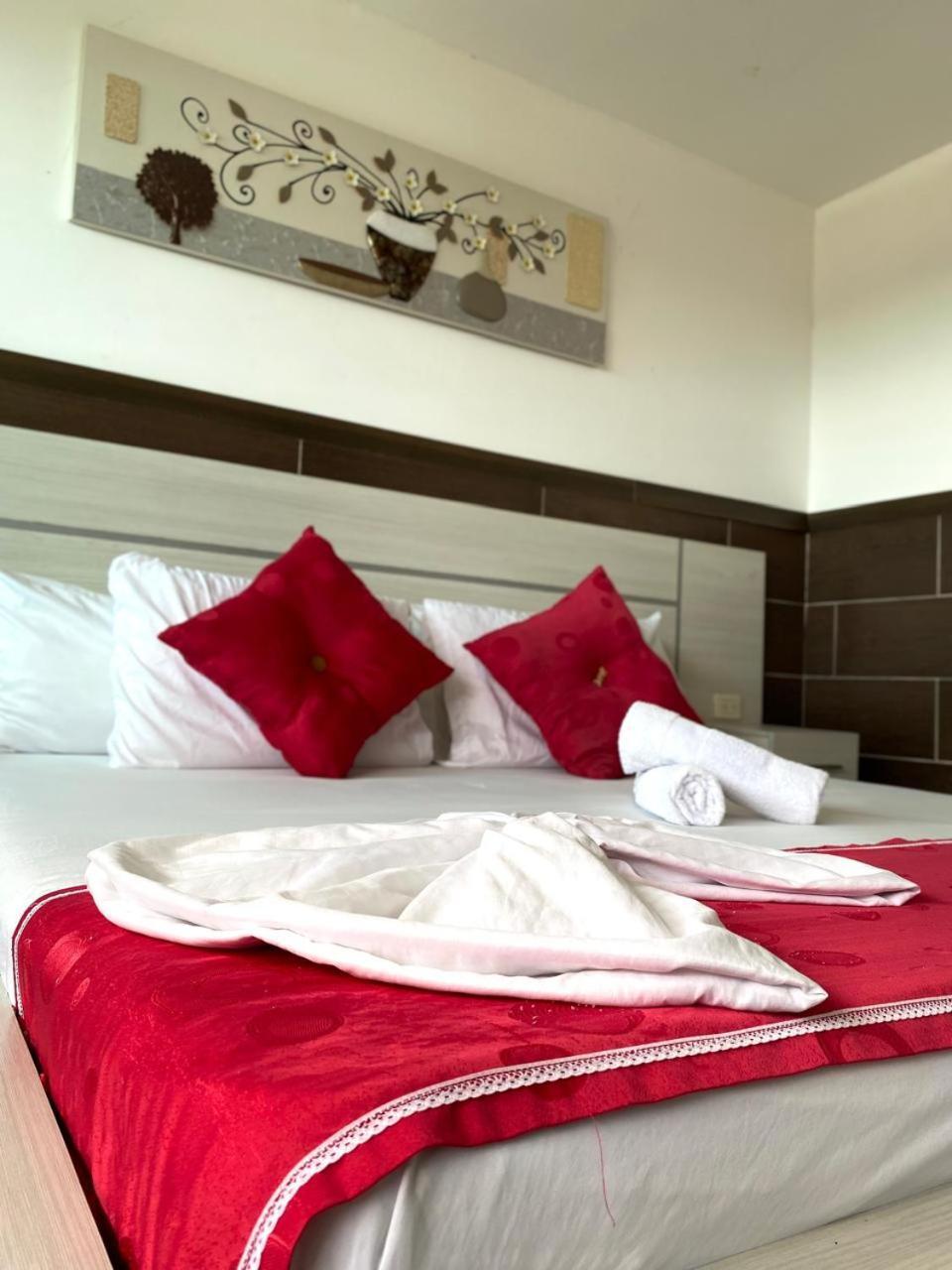 Hotel Suite Royal Melgar Luaran gambar