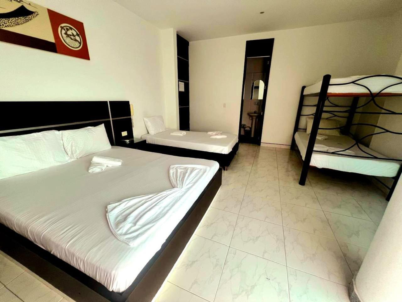 Hotel Suite Royal Melgar Luaran gambar